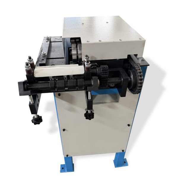 Machine à faire des colliers