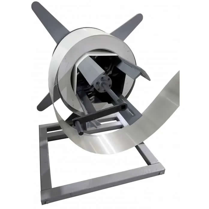 Manual coil decoiler for metal roofing and roll forming machines