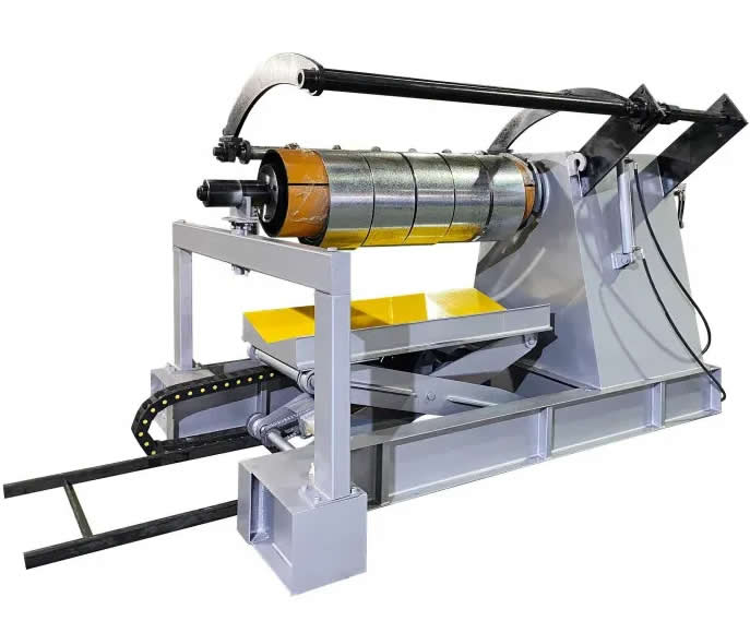 Hydraulic decoiler for heavy steel coils and roll forming machines