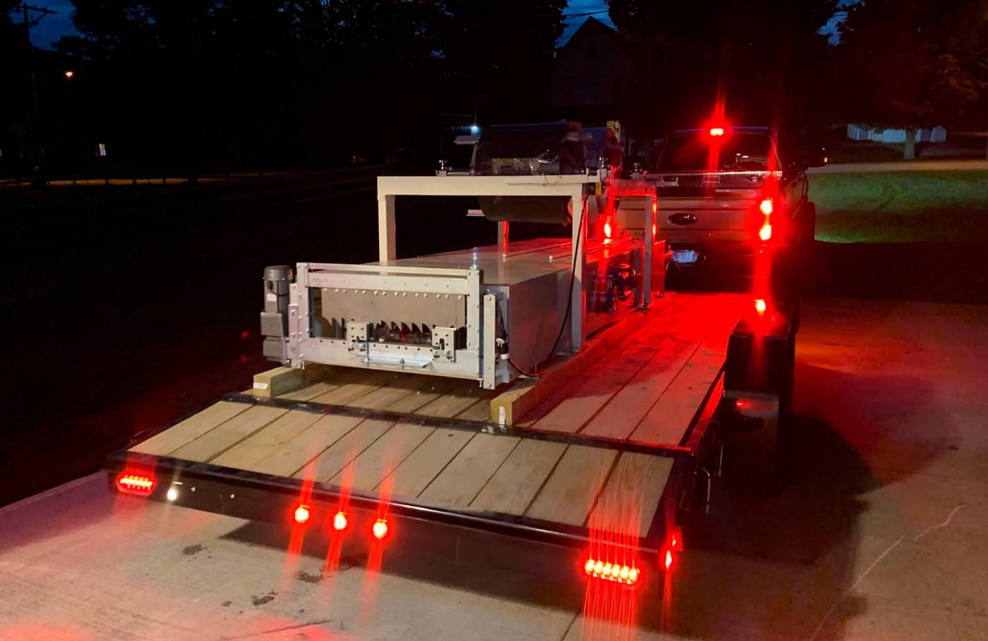 On-site roll forming machine production and assembly