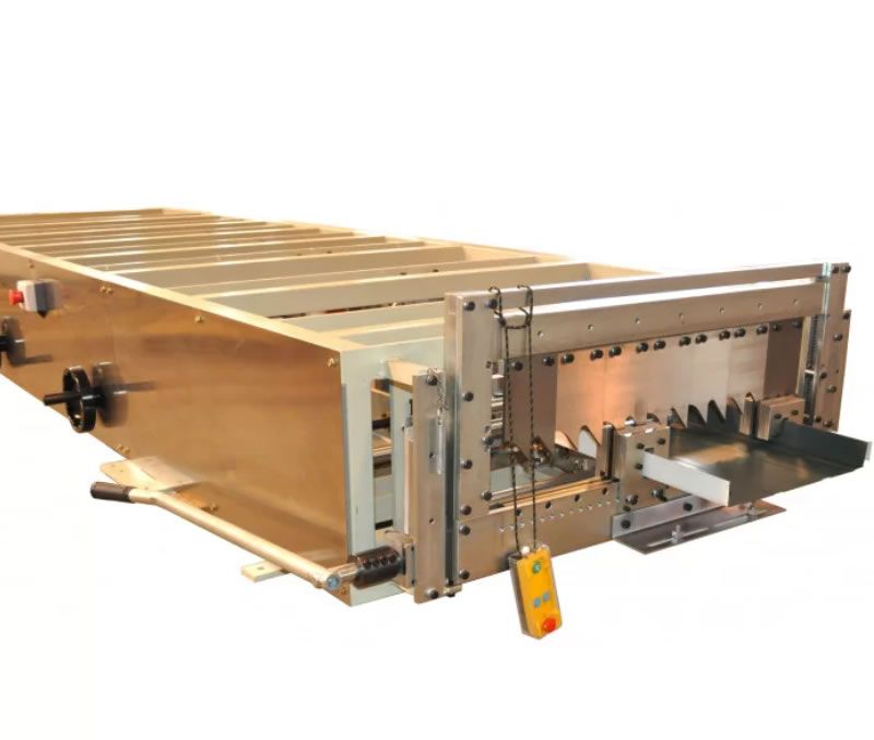 Roll Forming Machine SS4E PRO &ndash; 1.5" Snap Lock Roofing Panel with Clip